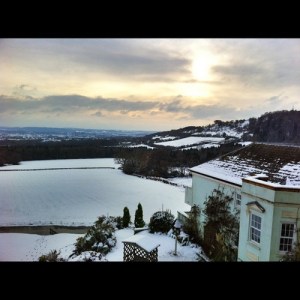 En vinterutsikt långt borta men ändå så lik min